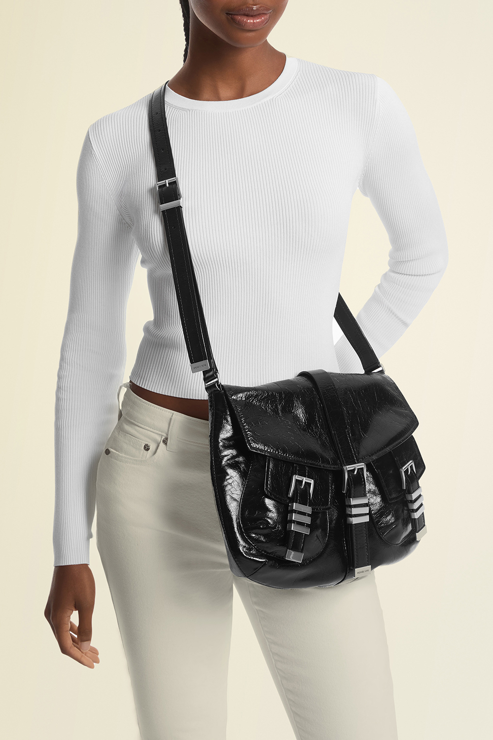 תמונת כל הלוק של תיק כתף דרינגטון לארג'